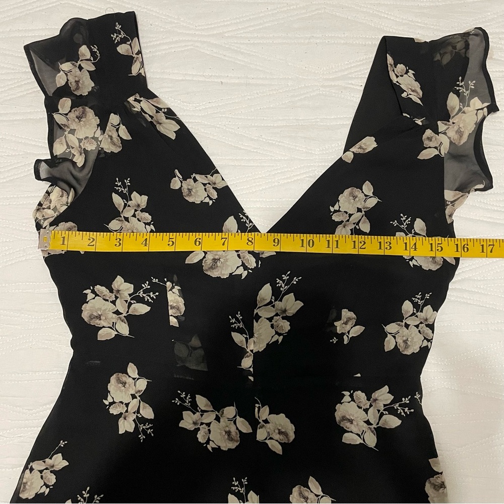 kimchi Blue UO Women’s Floral Romper - Picture 11 of 13